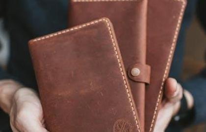 4 Expert Tips On How To Choose The Right Men’s Wallet